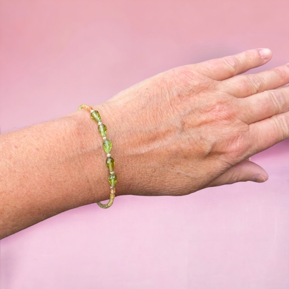 Natural Peridot and Yellow Sapphire Bracelet in Solid 14K Gold 585 - Picture 6 of 11
